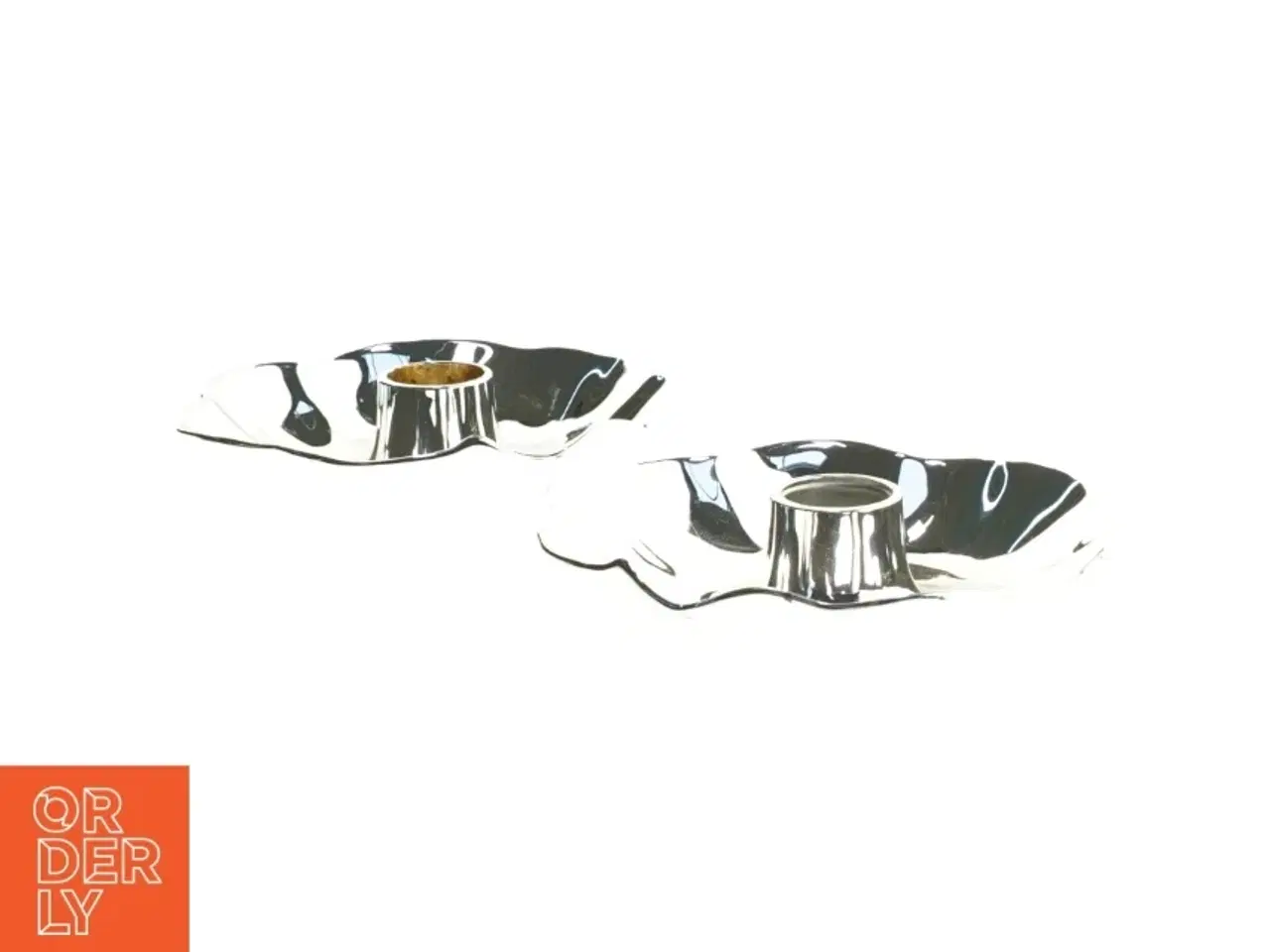 Billede 1 - Sølvfarvede lysestager (str. Ø 12 cm)