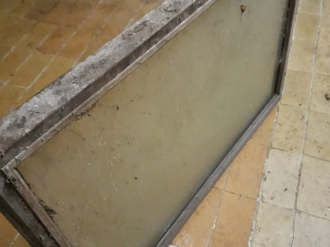 Billede 5 - Staldvinduer i hårdt træ 