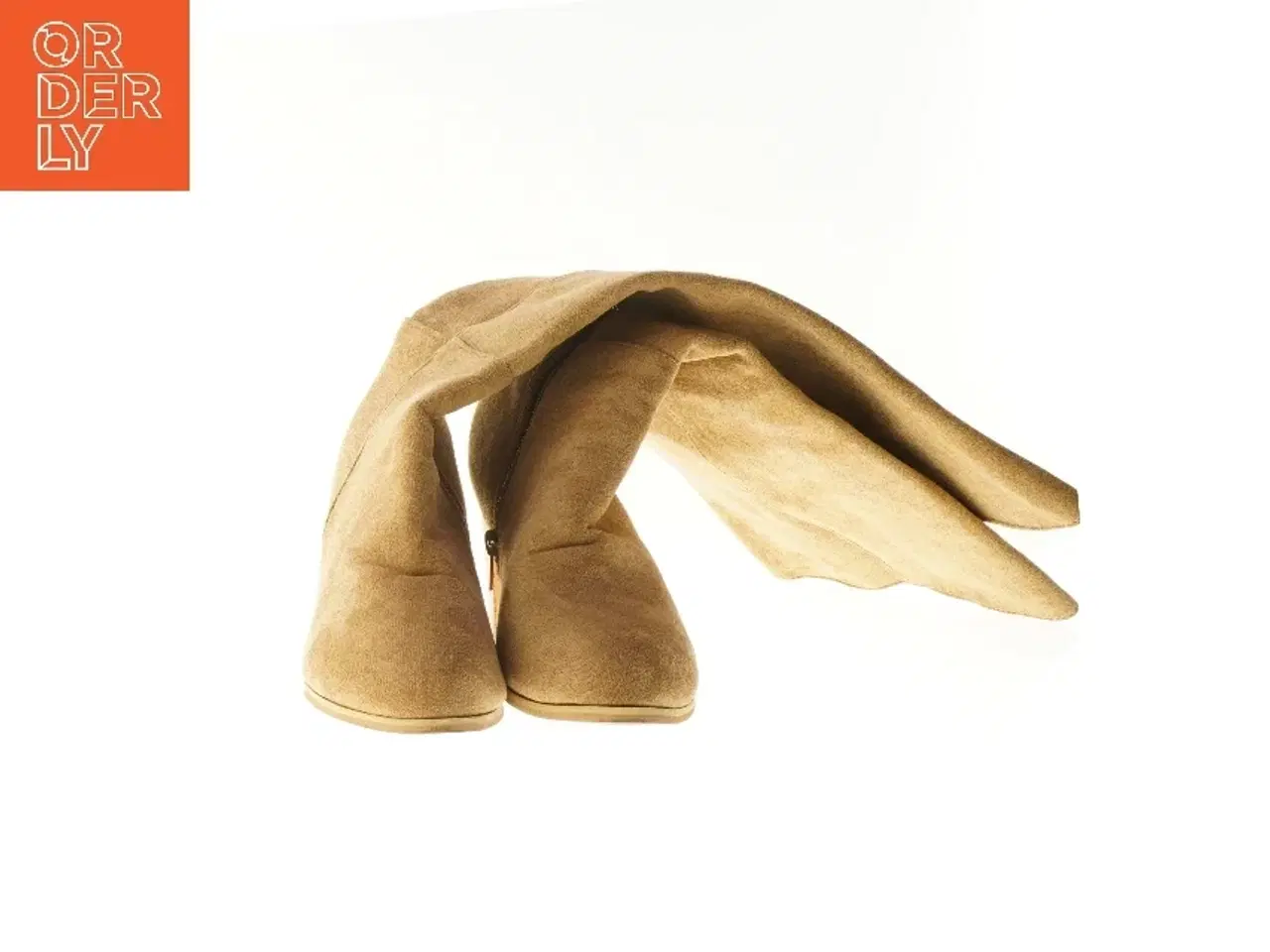 Billede 3 - Helt nye støvler med høj hæl .