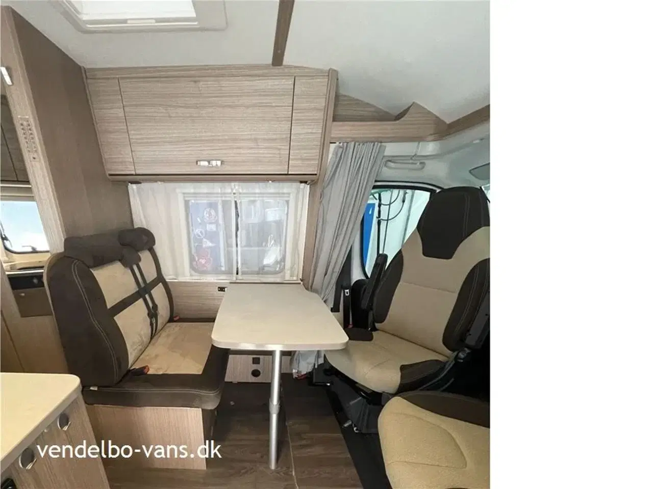 Billede 4 - 2019 - Carado V337   Enkeltsenge og høj garage