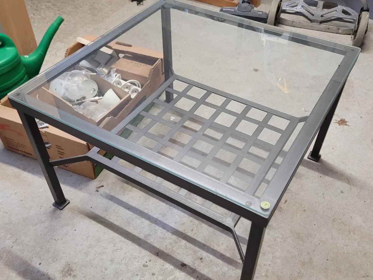 Billede 2 - Stål bord med glasplade