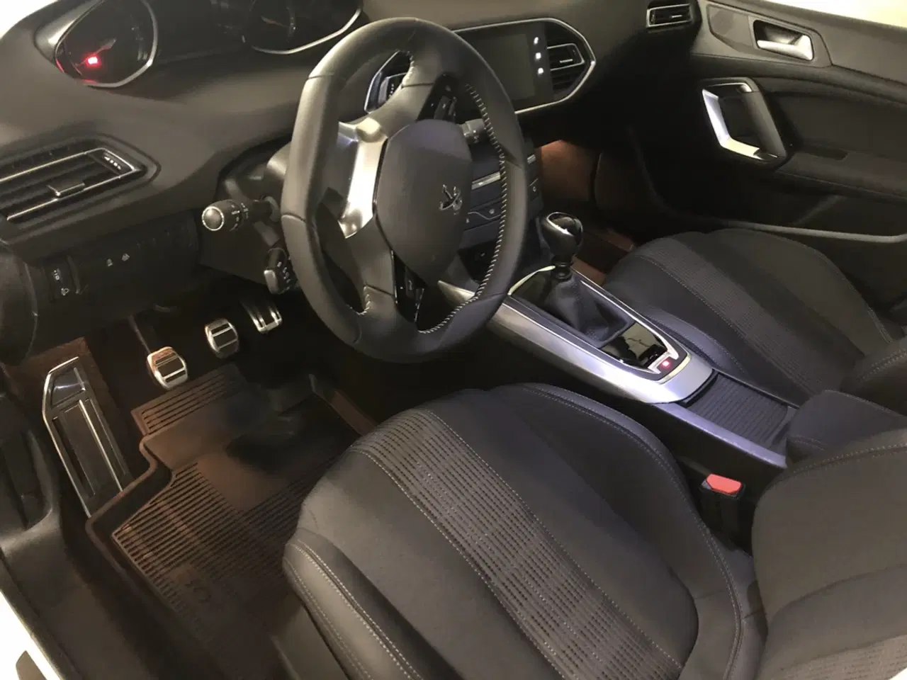 Billede 6 - Peugeot 308 1,6 HDI Allure Sky