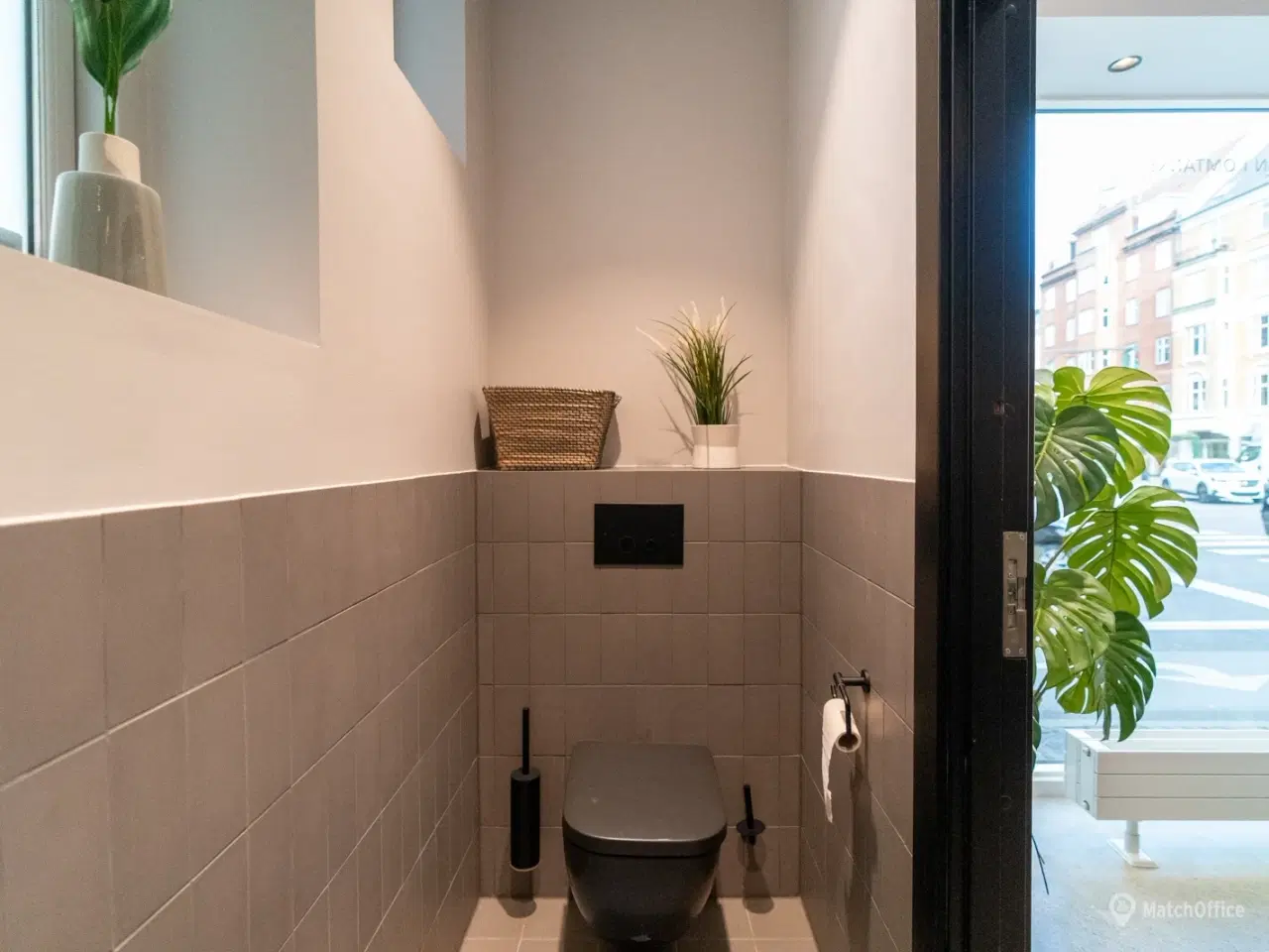 Billede 14 - SÆLGES: Stilren erhvervsandel med markant hjørneplacering og højt afkast – midt på Frederiksberg