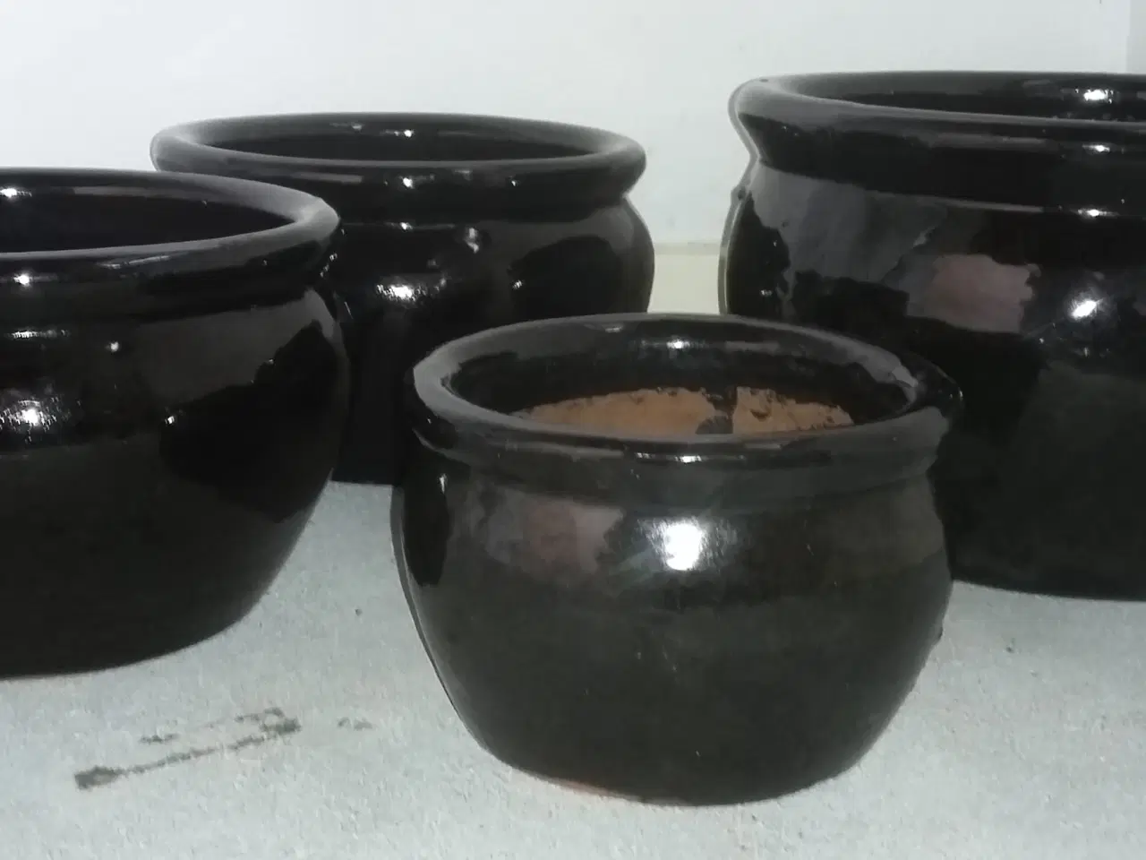 Billede 1 - SORTE GLASEREDE POTTER