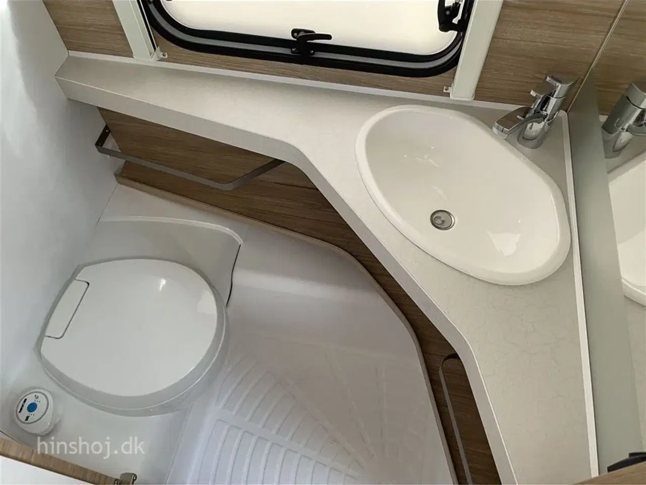 Billede 8 - 2024 - Fendt Bianco Selection 465 TG   Fendt med enkeltsenge og siddegruppe fra Hinshøj Caravan