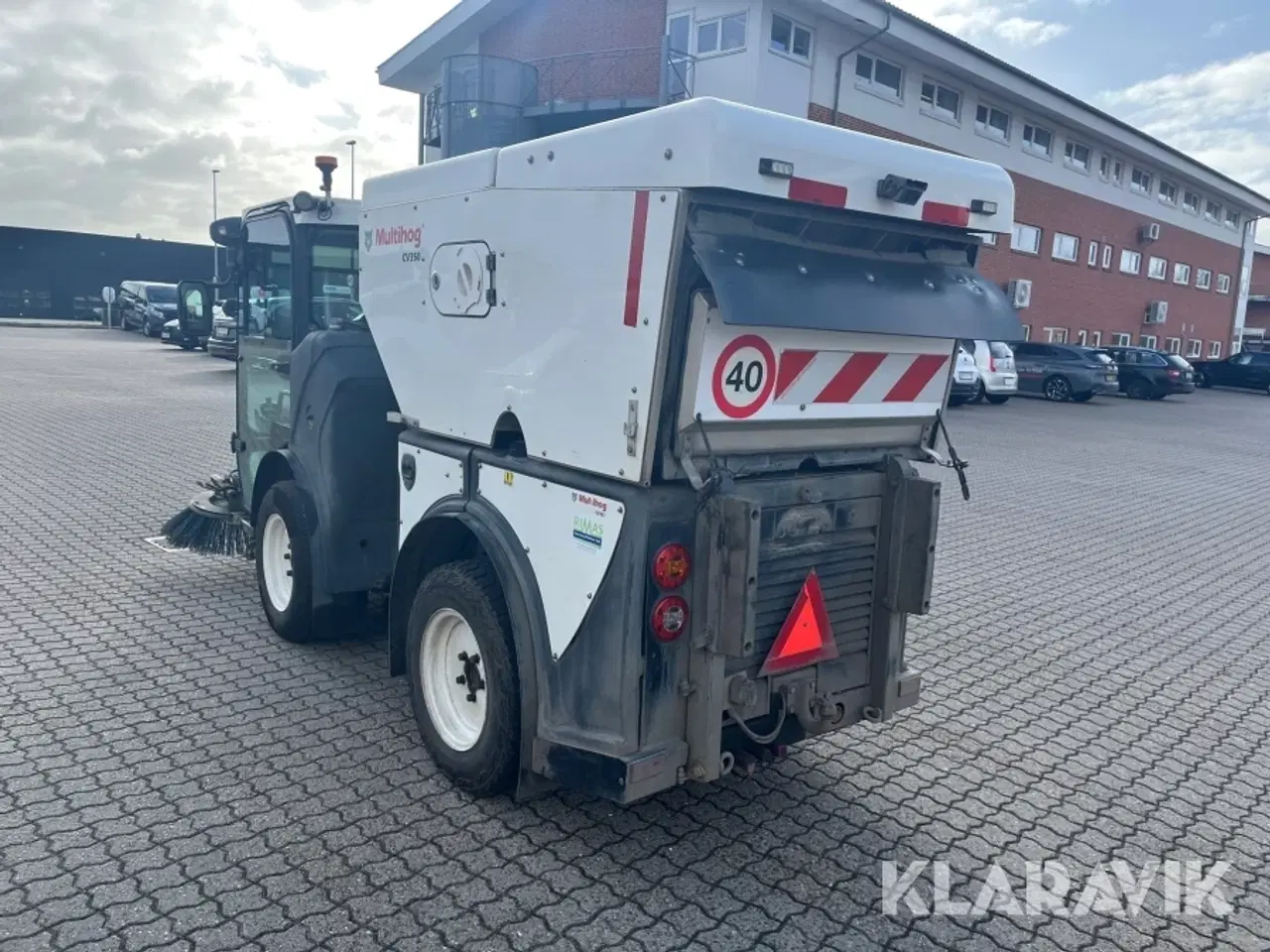 Billede 4 - Fejemaskine Multihog CV350