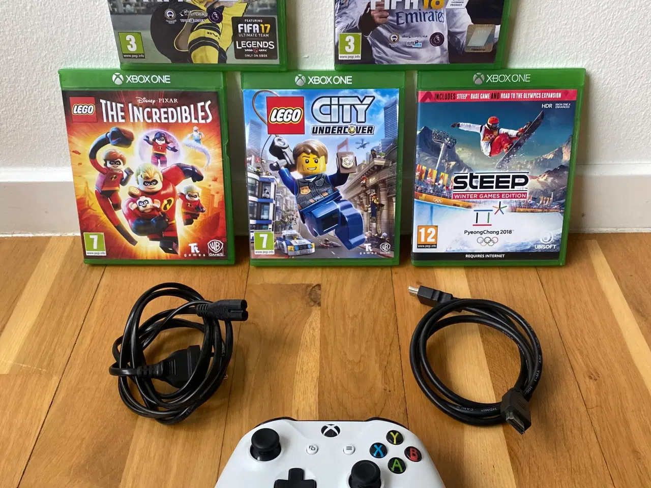 Billede 2 - Xbox One S 500GB – Inkl. controller & 5 spil
