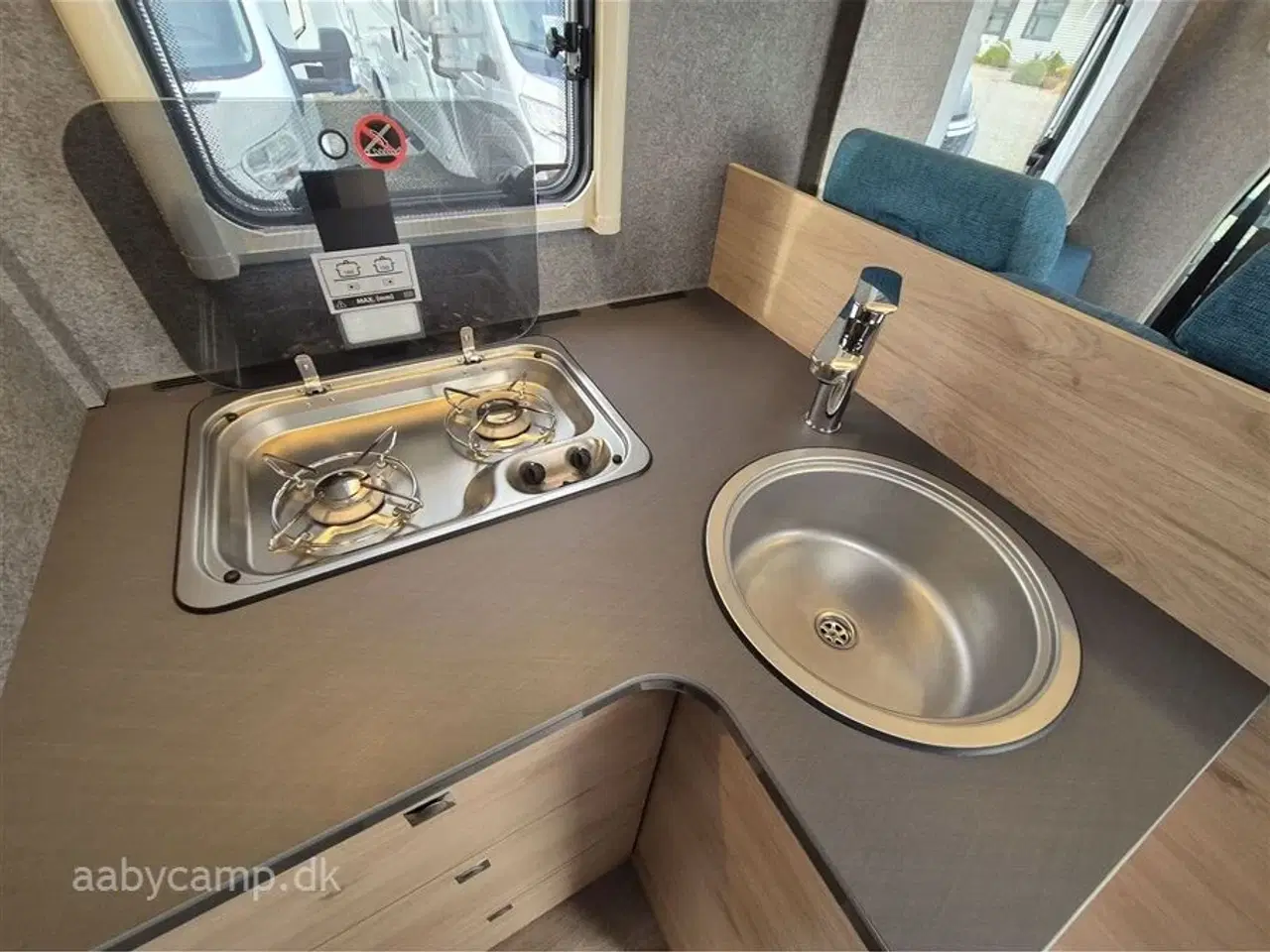 Billede 12 - 2023 - Dethleffs Just GO T7055 EB AUT. Automatgear. Solceller. Batteri. Markise. Elektrisk indgangstrin. Kun 29,000 Km !!!