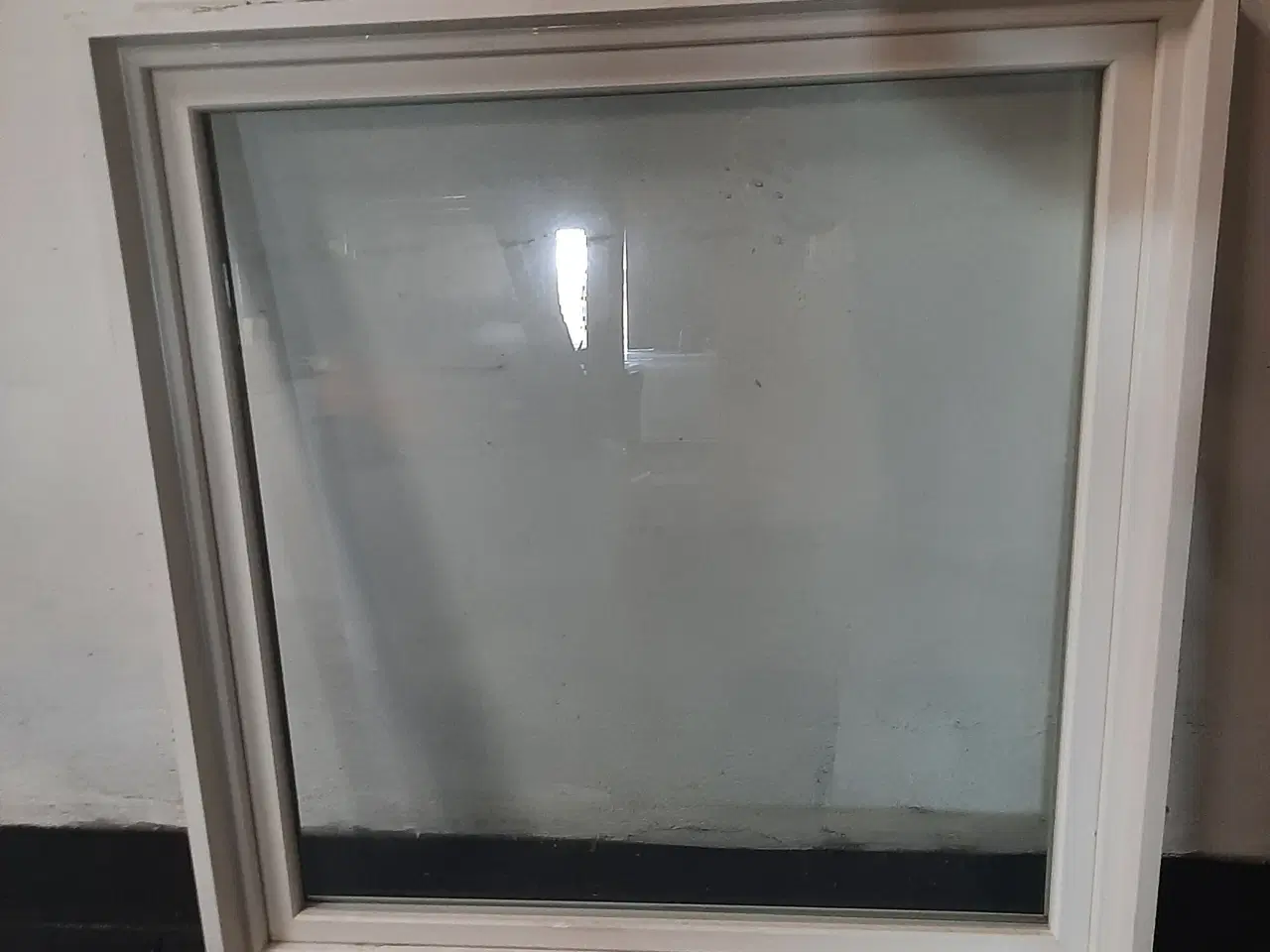 Billede 3 - Dreje-kip vindue i pvc 1318x120x1383 mm, højrehængt, hvid