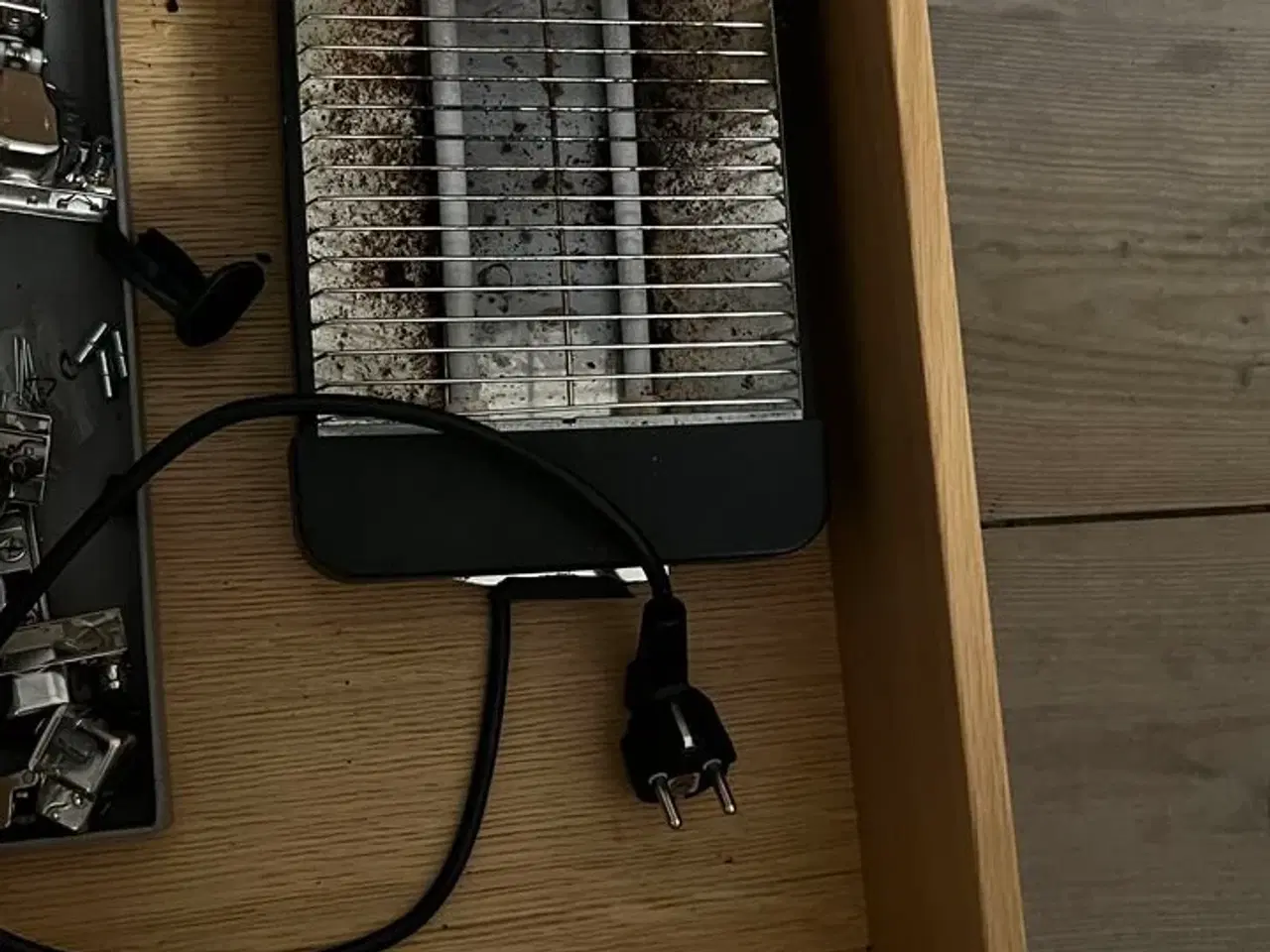 Billede 8 - Tøm Køkkenskabe og Skuffer