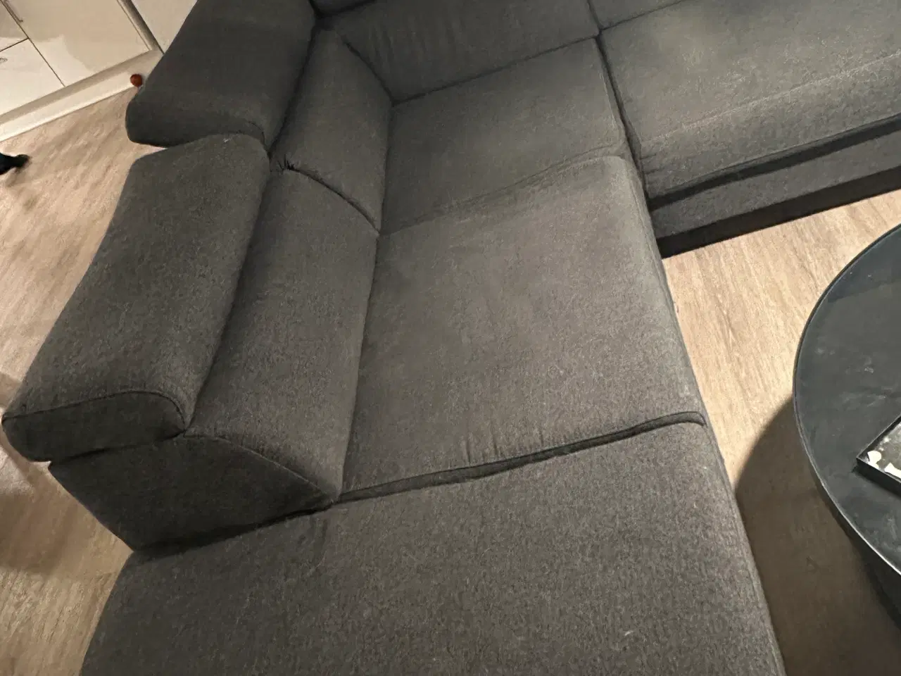Billede 2 - Chaiselong sofa med puf