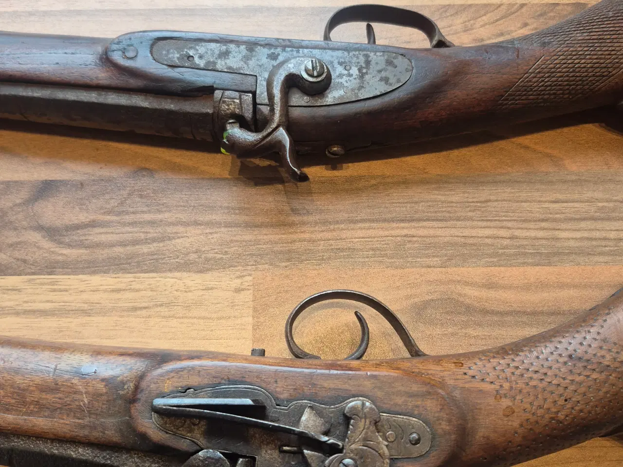 Billede 5 - 2 flotte antikke sortkrudts perkussionlås rifler. 