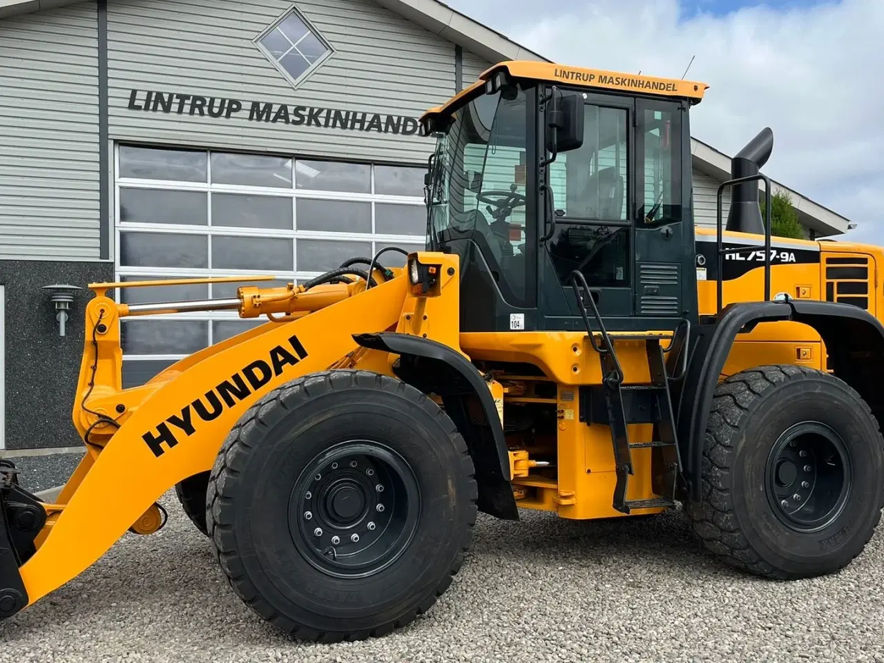 Billede 5 - Hyundai 757-9A XTD med lang-arm. En-ejeres maskine med Lock-UP.
