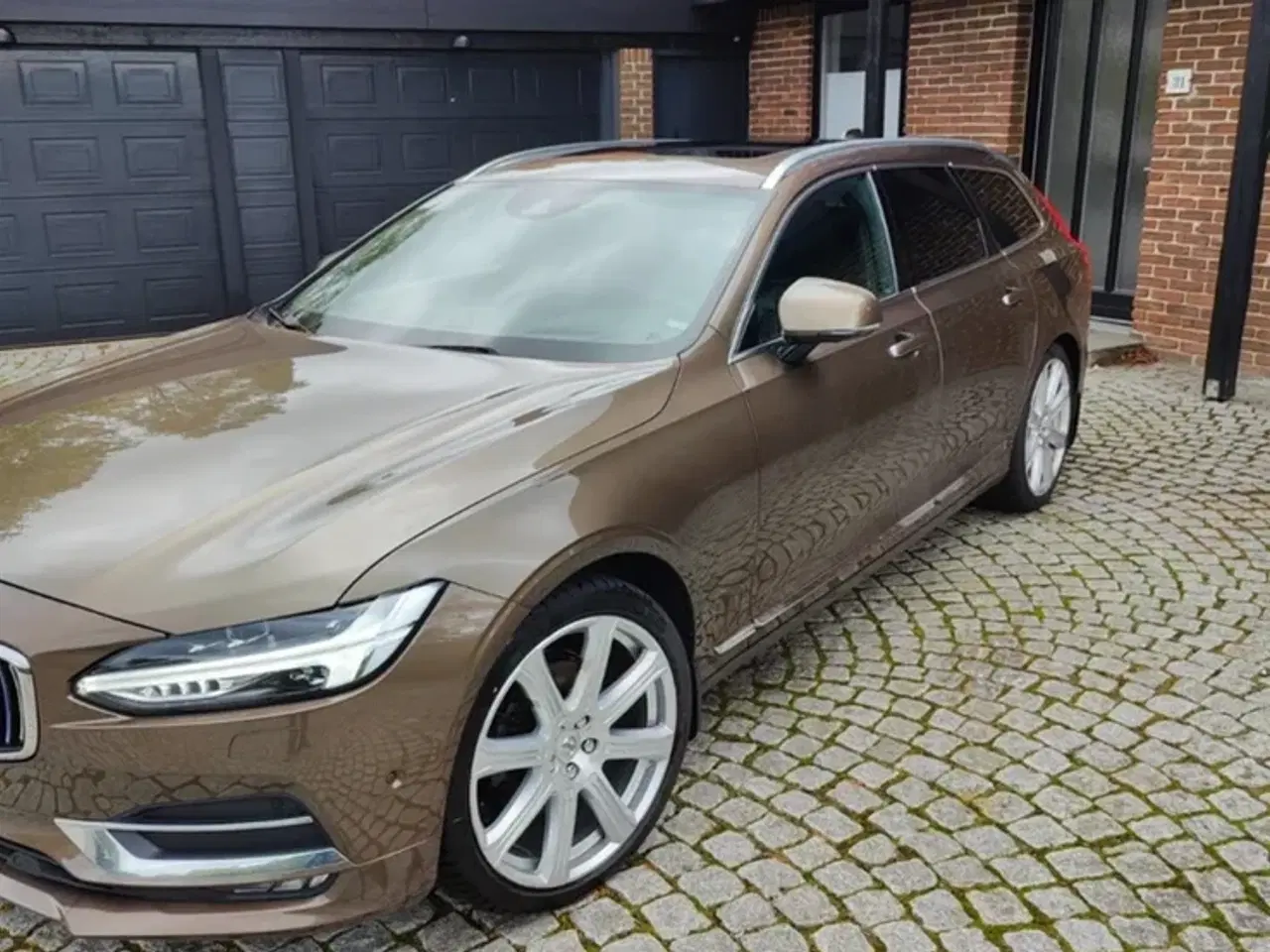 Billede 1 - Volvo V90 2,0 D5 235 Momentum aut. AWD