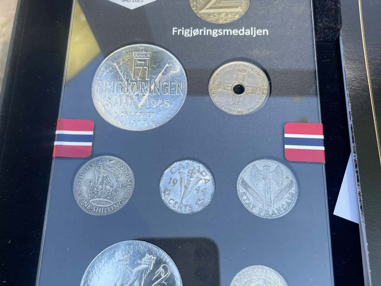 Billede 2 - Norsk myntsæt guld og sølv Med gullmedalje 7,75 gr