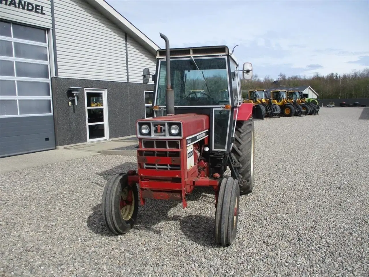 Billede 9 - IH 584 Snild lille traktor