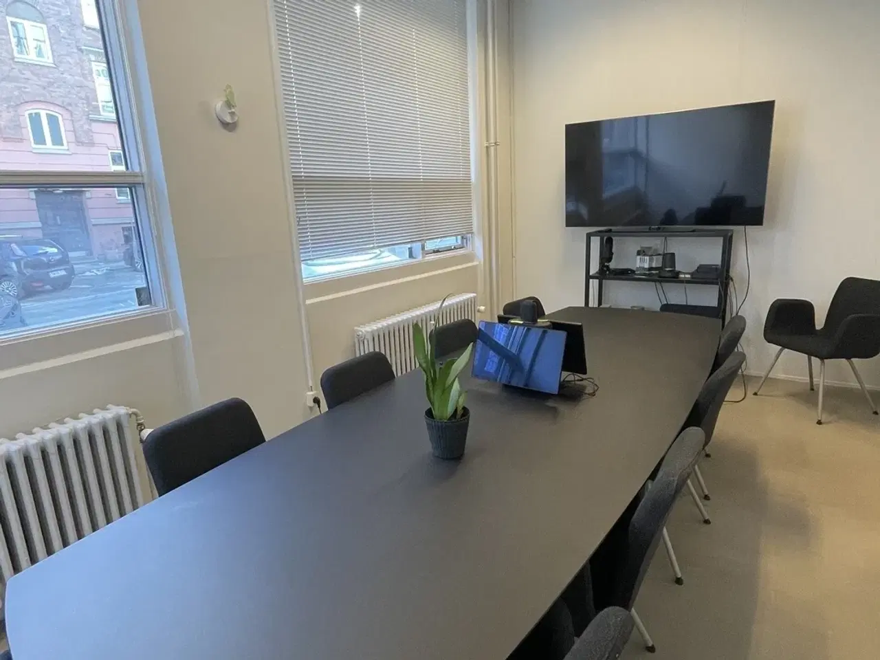 Billede 12 - Fullservice erhverslokaler hos hurtig voksende startup - 1 kontorlokaler med gode fællesarealer til leje.