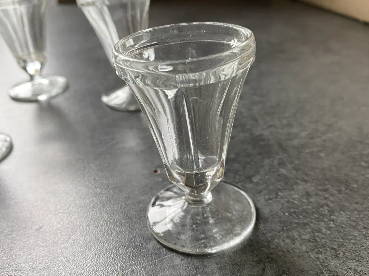 Billede 5 - Assorterede glas cognac- snapseglas