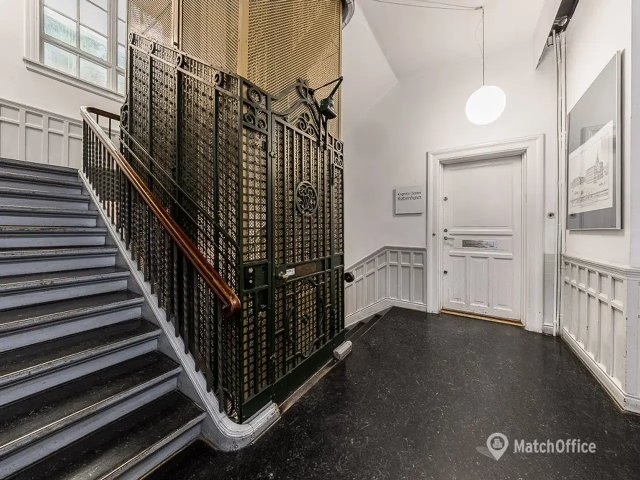 Billede 5 - Kontorlejemål med udsigt til Vor Frue Kirke - tæt på Gammeltorv