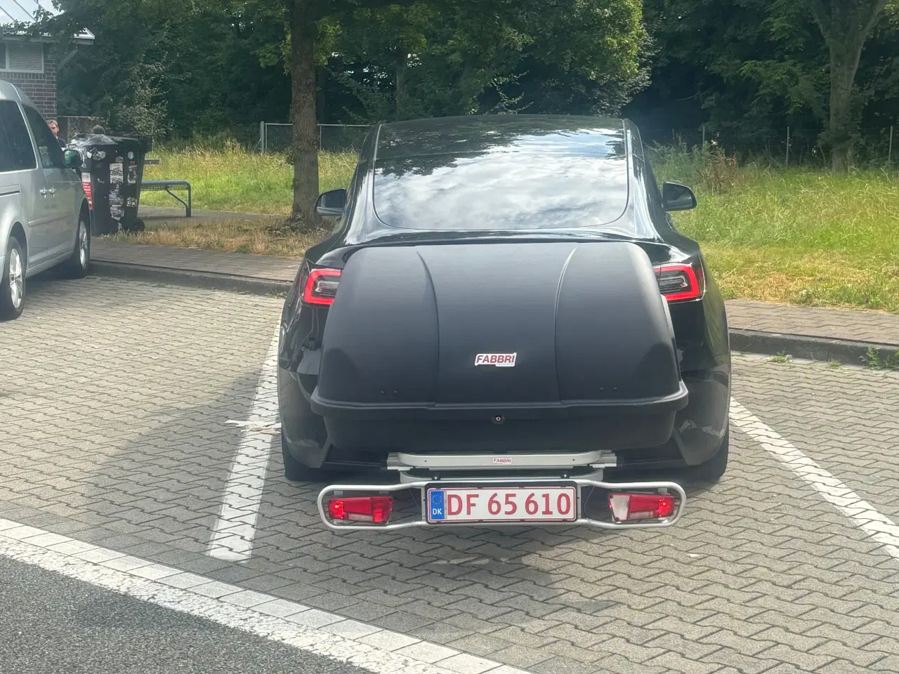 Billede 3 - UDLEJES - Bagageboks til krog 400 liter