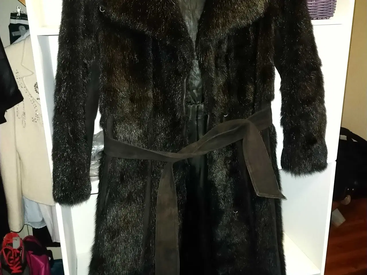 Billede 2 - Sort dansk minkpels 