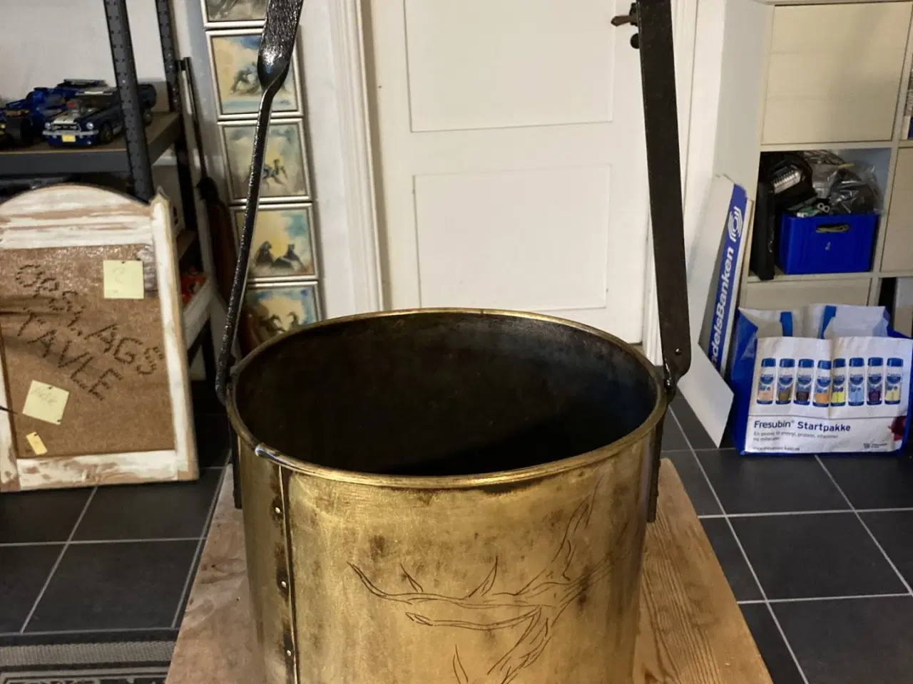 Billede 1 - Brændespand af messing og støbejern