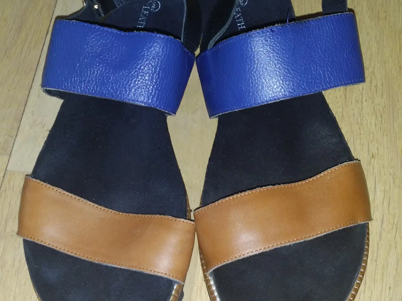 Billede 1 - Sandaler		