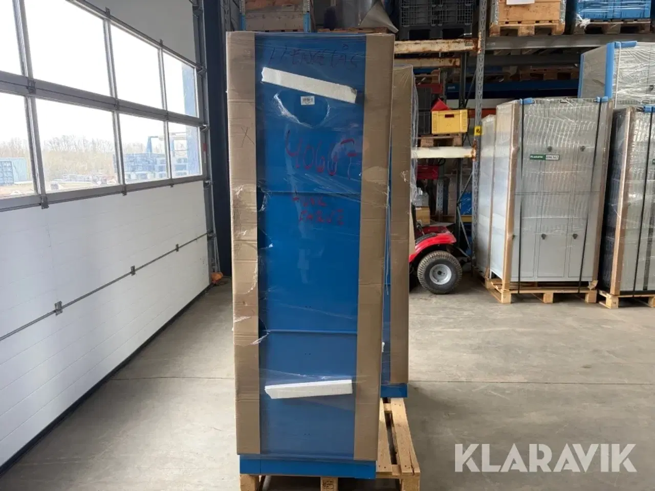 Billede 6 - Værkstedsskabe -2 styks