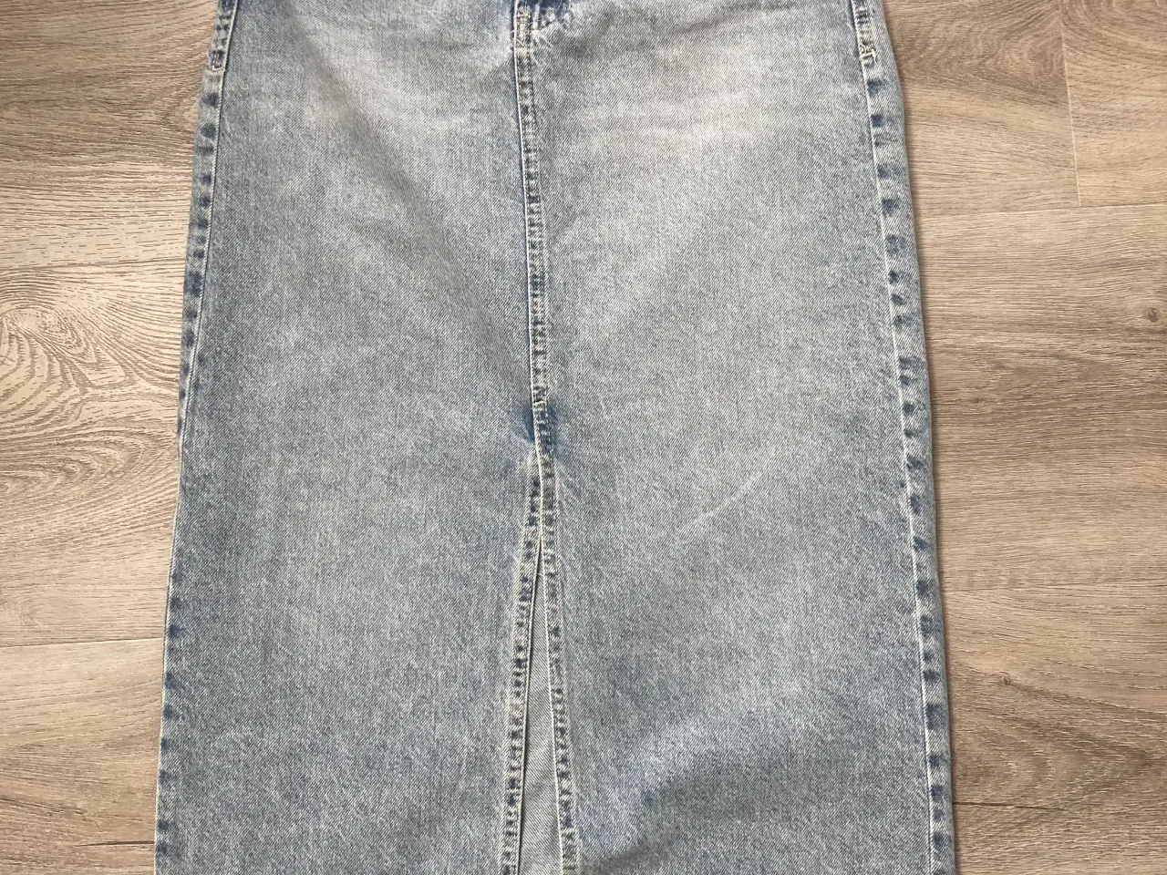 Billede 1 - Nederdel i denim str. S