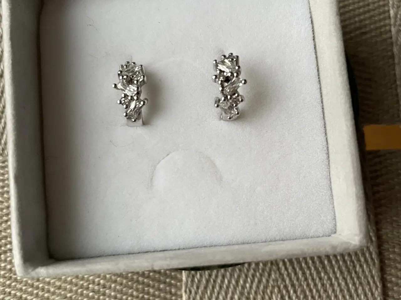 Billede 2 - Sif Jakobs øreringe