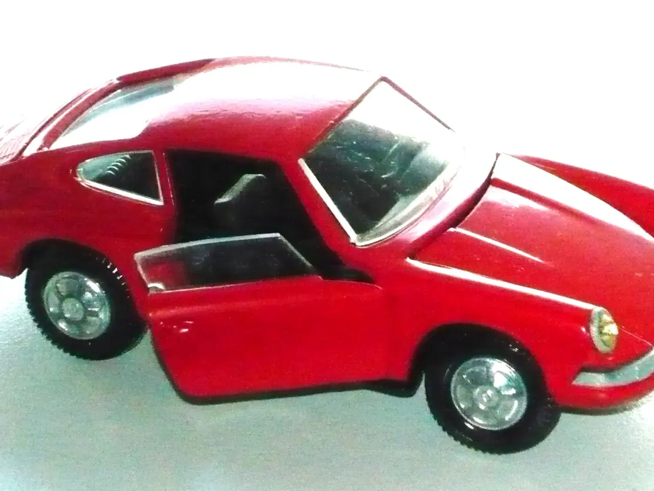 Billede 1 - "KIRK" PORSCHE 911 S GUL ELLER RØD PR. STK!