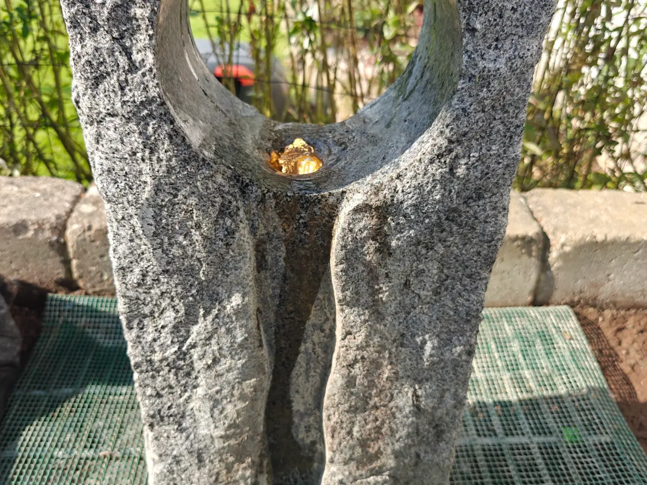 Billede 1 - Granit vandsten med pumpe og Led lys