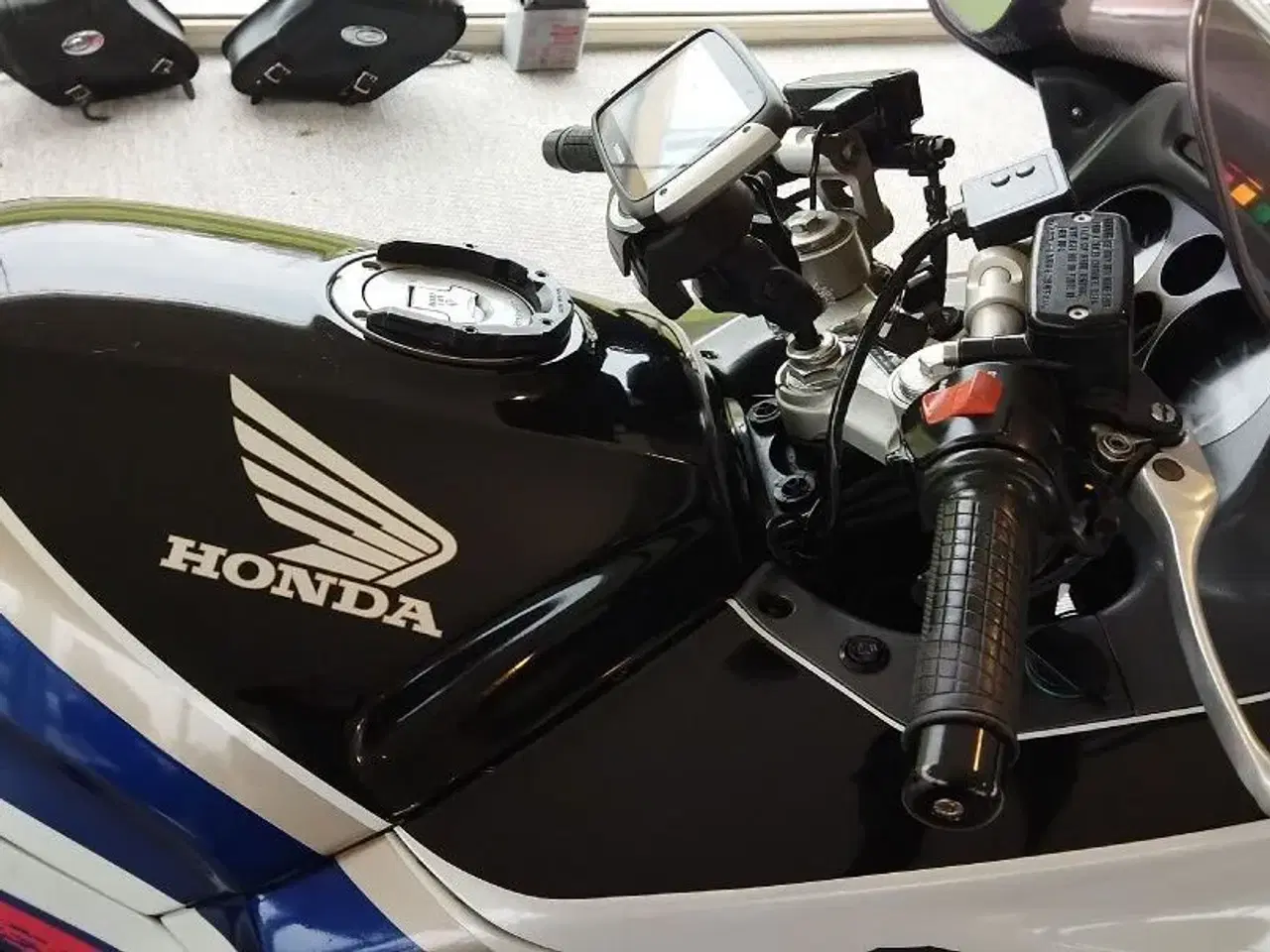 Billede 2 - Nysynet Honda CBR 1000, SC 24