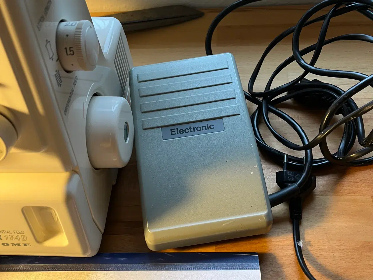 Billede 3 - Janome 134D Overlocker.