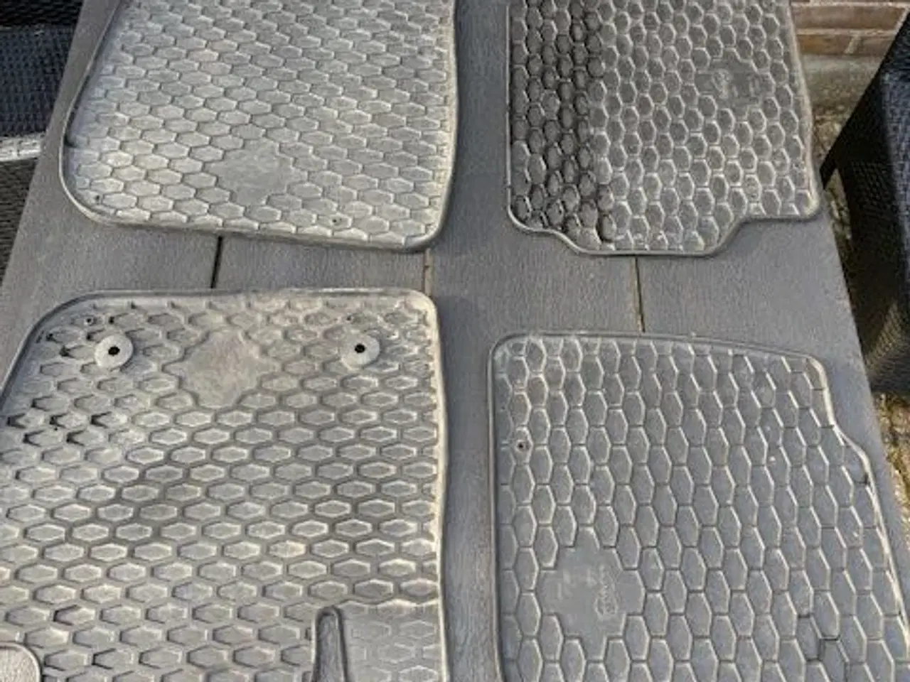 Billede 1 - Fine gummimåtter til Mondeo 2016