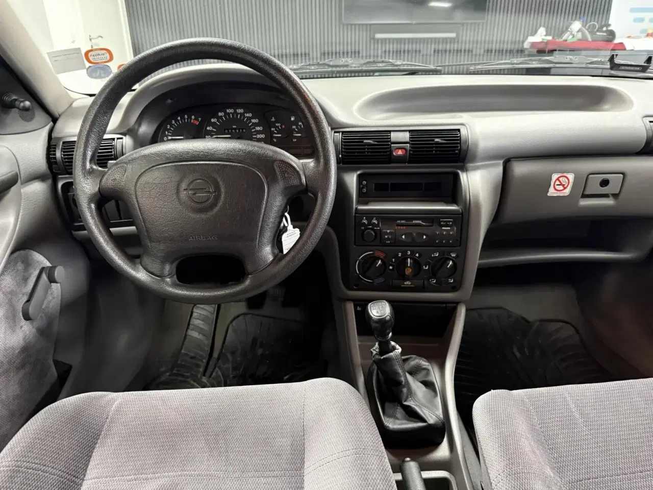 Billede 10 - Opel Astra 1,6 i GL 75HK 5d
