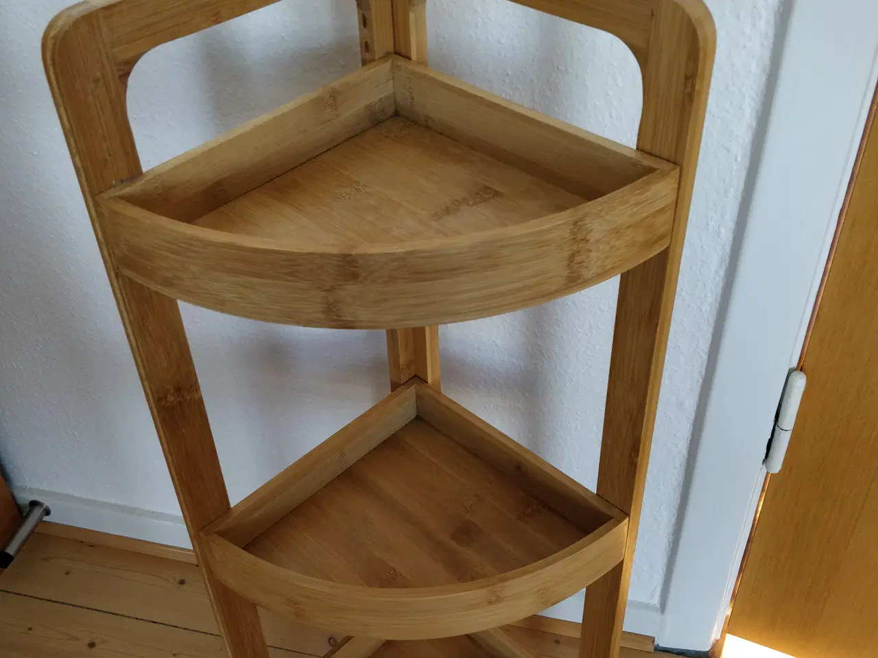 Billede 3 - Hjørnereol