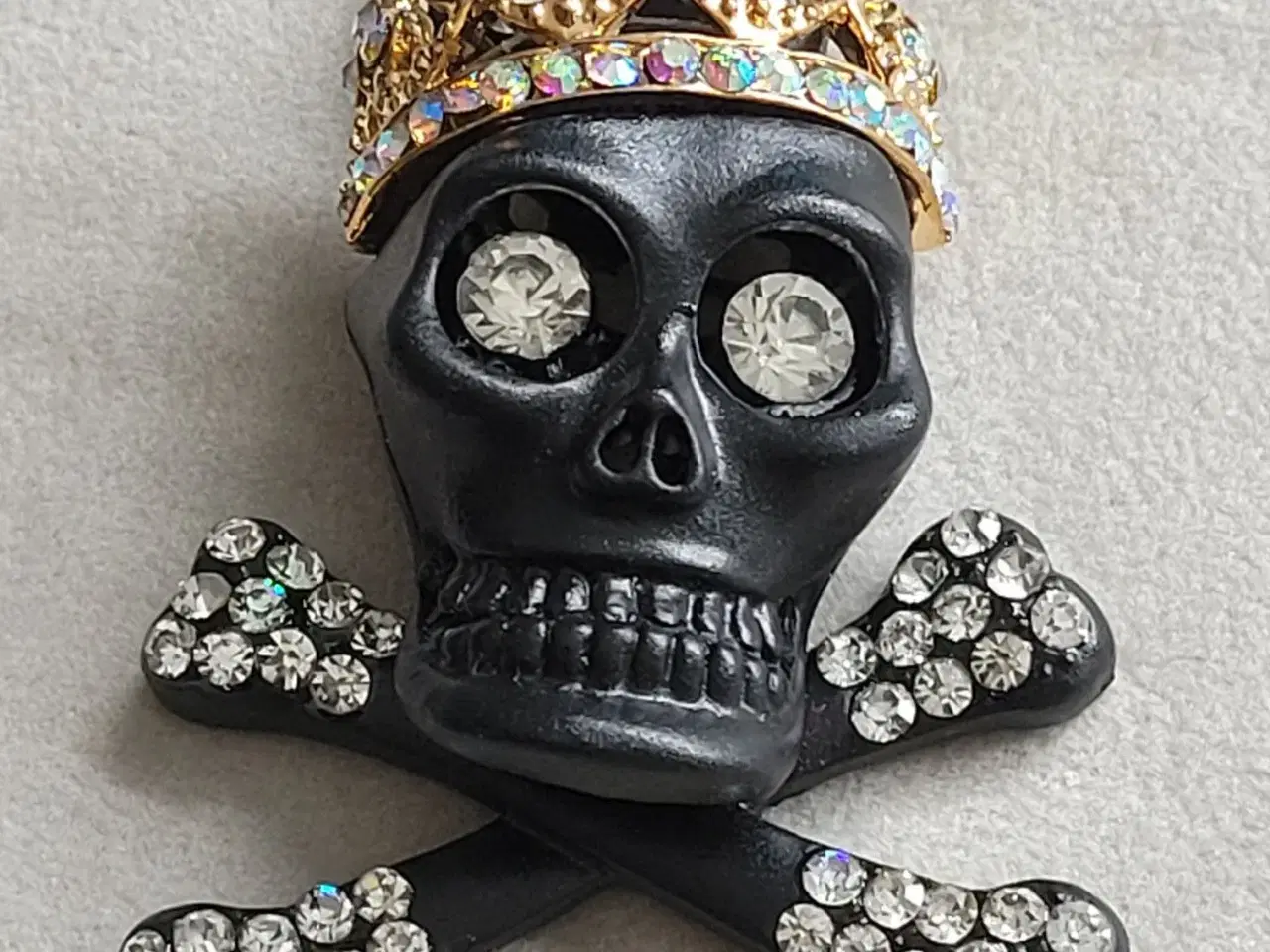 Billede 2 - Halskæde retro skull "diamanter"