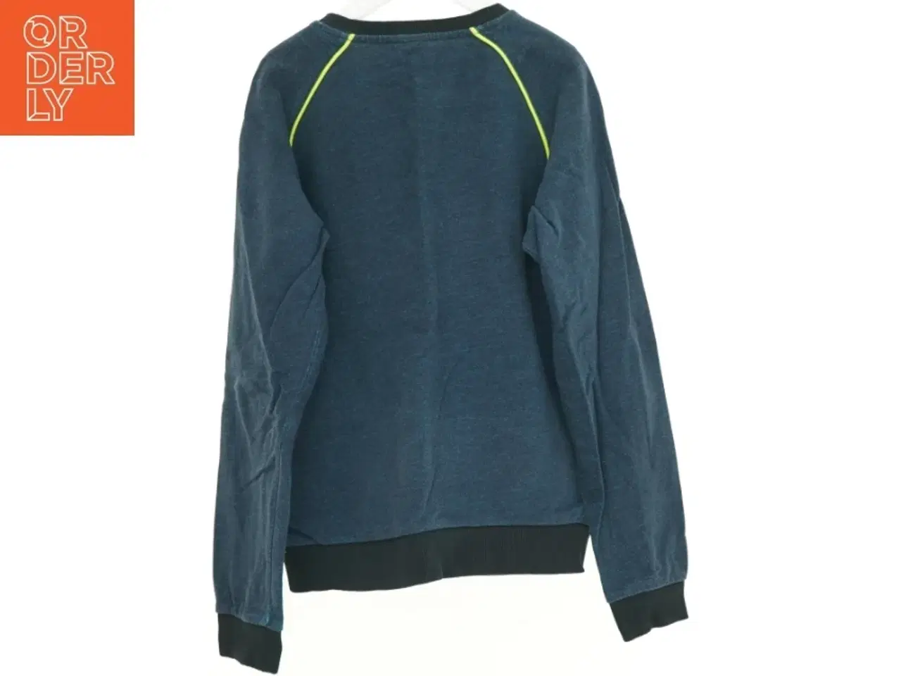 Billede 2 - Sweatshirt fra Hummel (str. 152 cm)