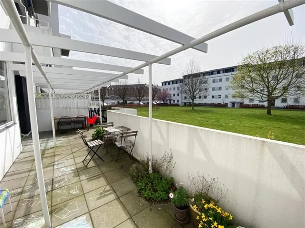 Billede 1 - Møbleret 4V lejlighed i Hellerup med privat terrasse