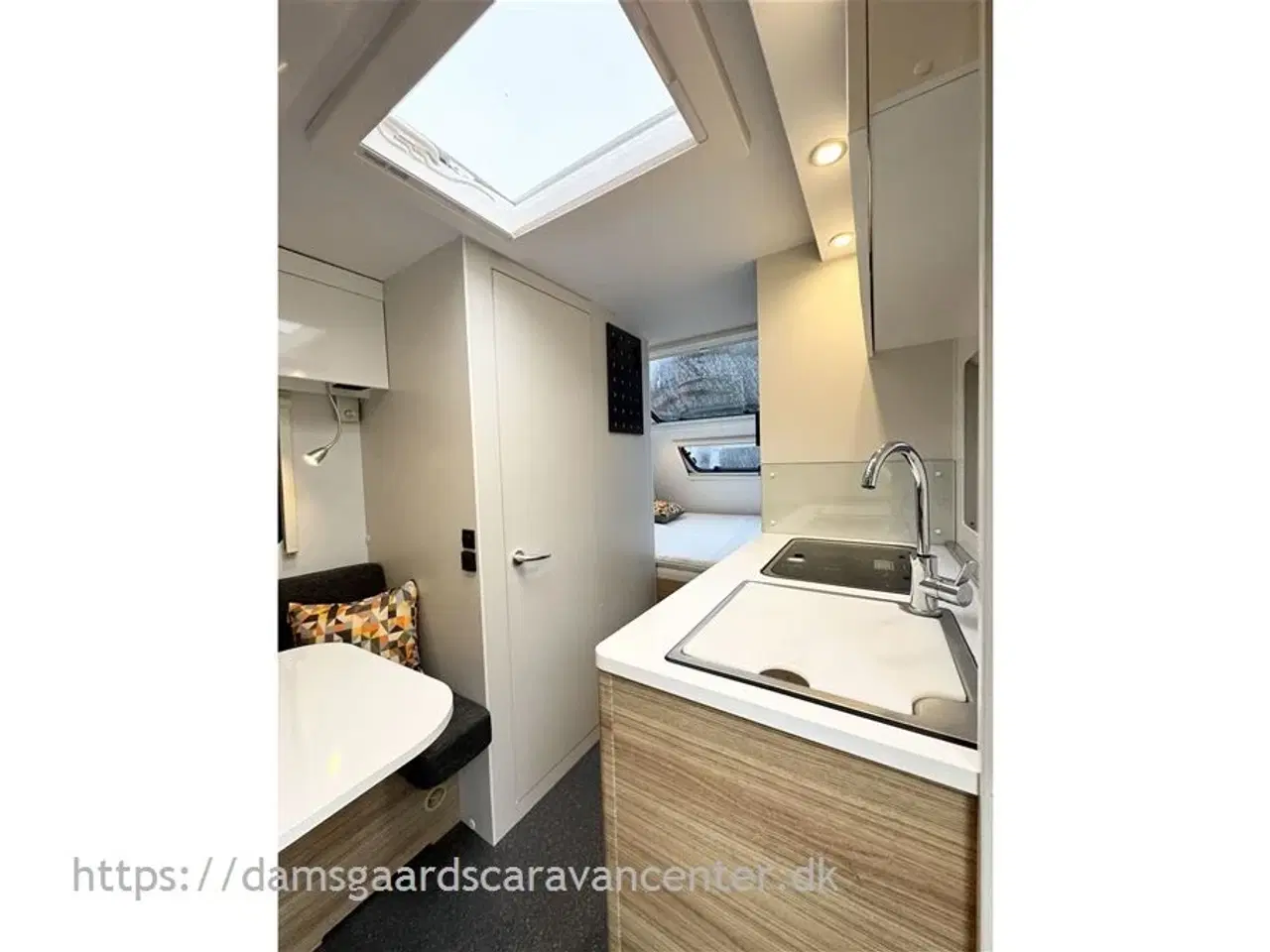 Billede 9 - 2021 - Adria Action 391 PD Dobbeltseng-Gulvtemp.-Mover-Telt