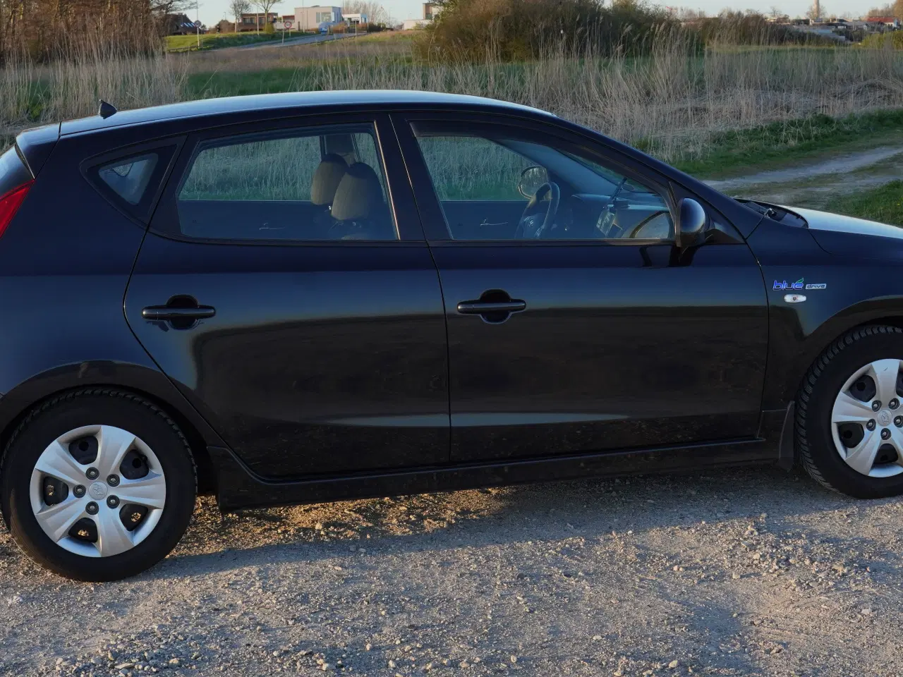 Billede 3 - Hyundai i30 - Holder syn til april 2027