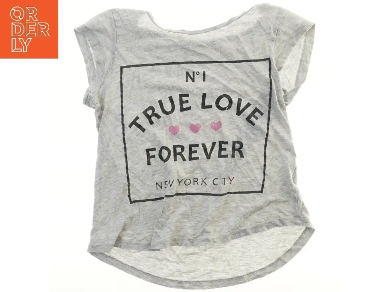 Billede 1 - Grå bluse med tekst (str.  47x33 cm)