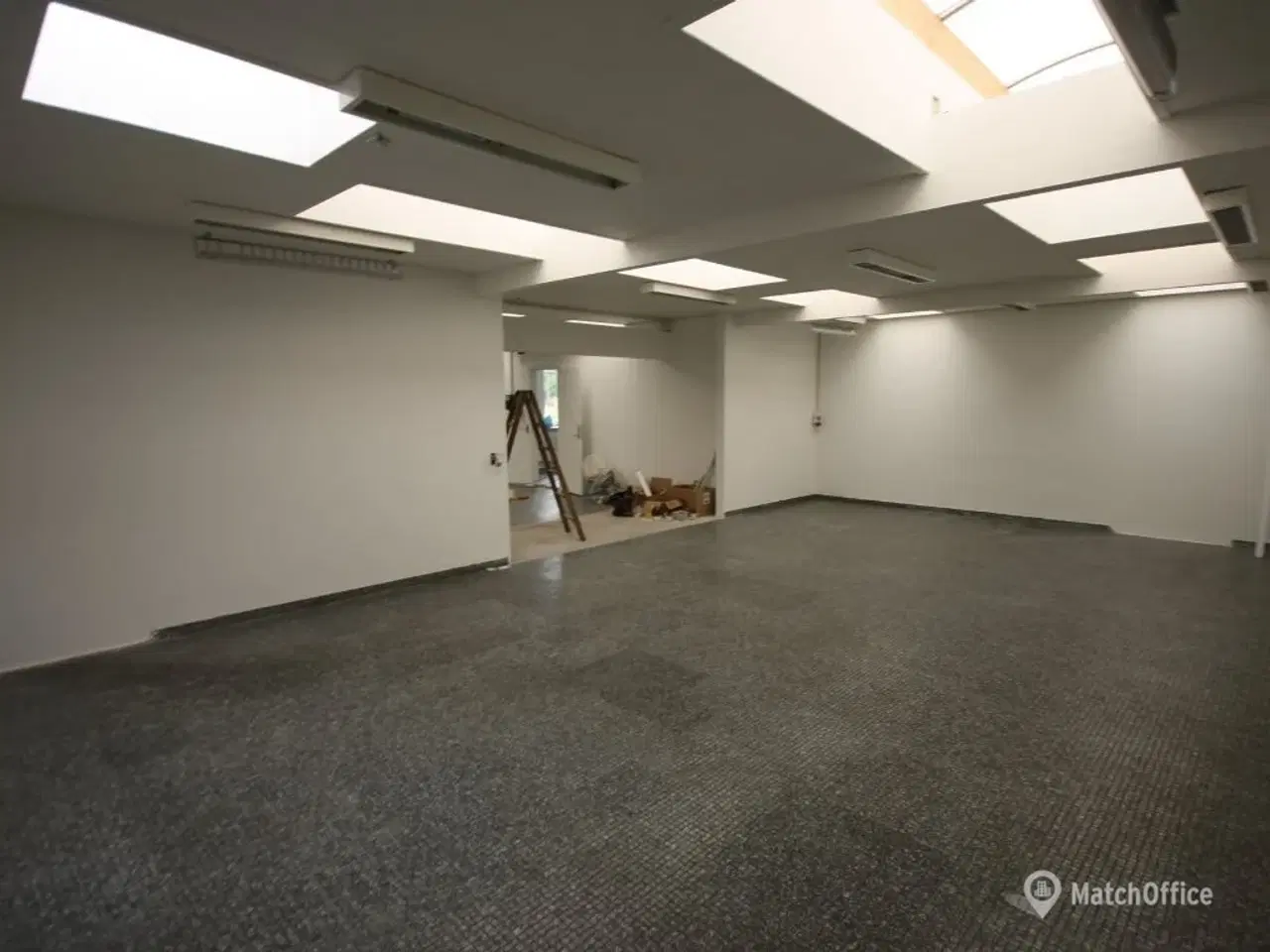 Billede 4 - 322 kvm erhvervslejemål med gode tilkørselsforhold