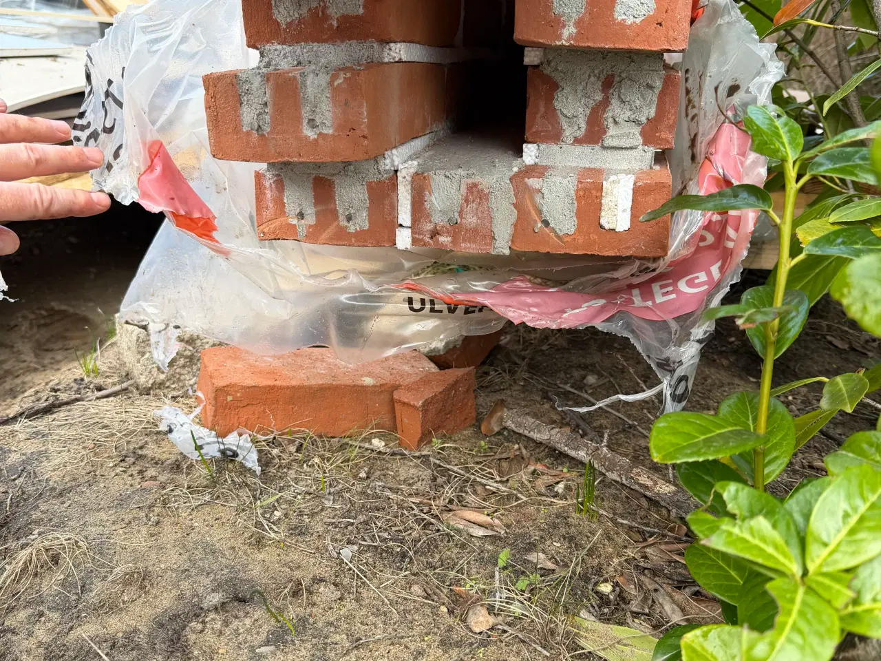 Billede 1 - Jern overlægger med mursten