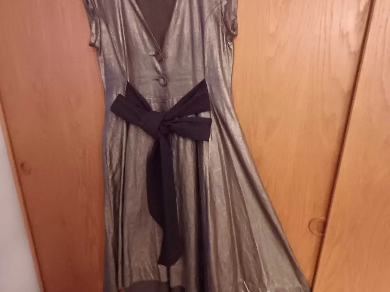 Billede 2 - Magisk kjole