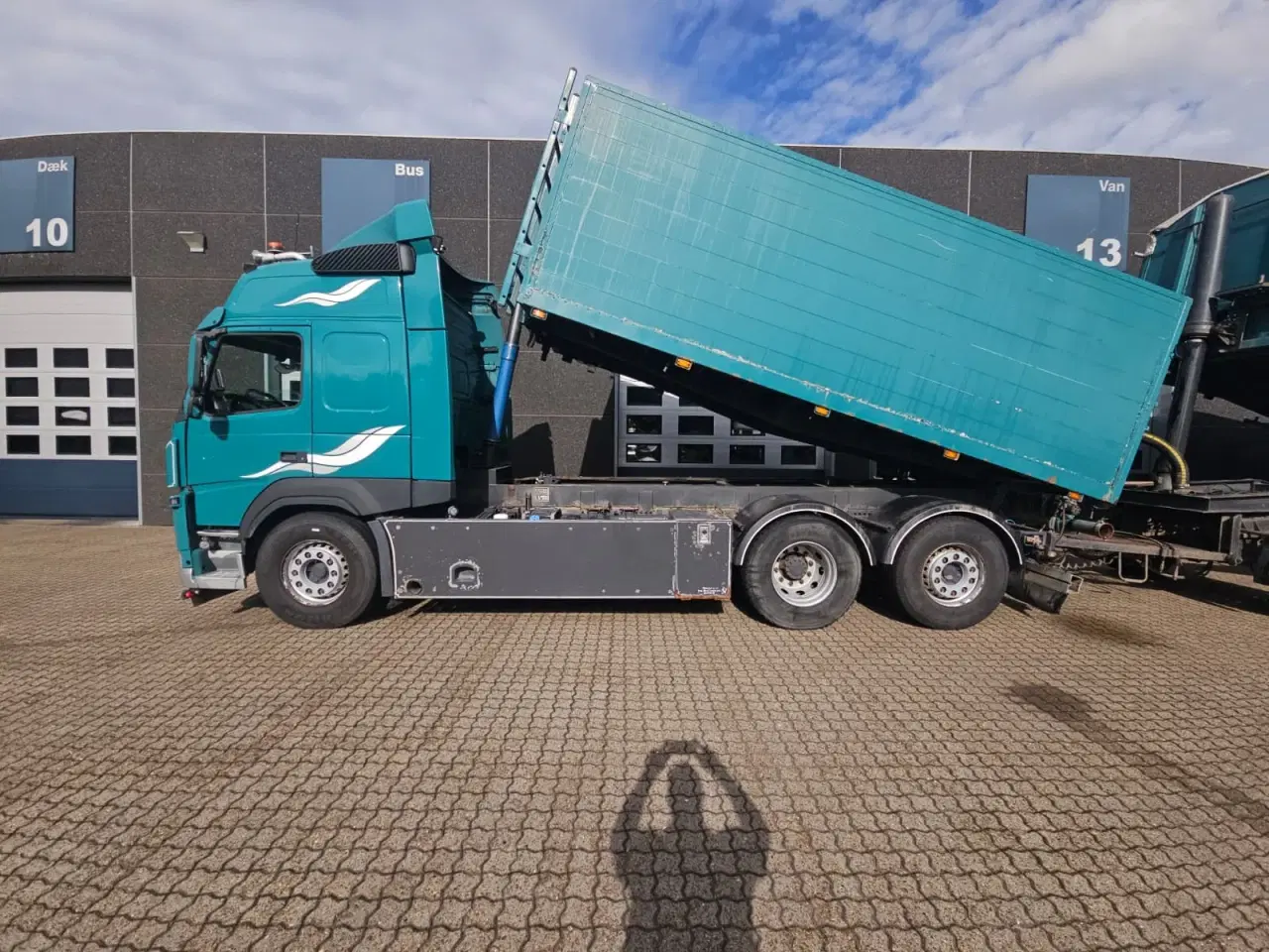 Billede 3 - Volvo FM500 6X2-4 Suge-Blæse anlæg, Tip