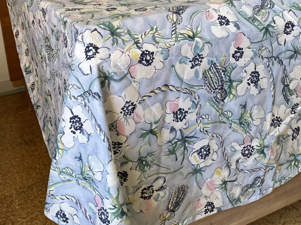 Billede 1 - Vintage dug til rundt bord med blomsterprint