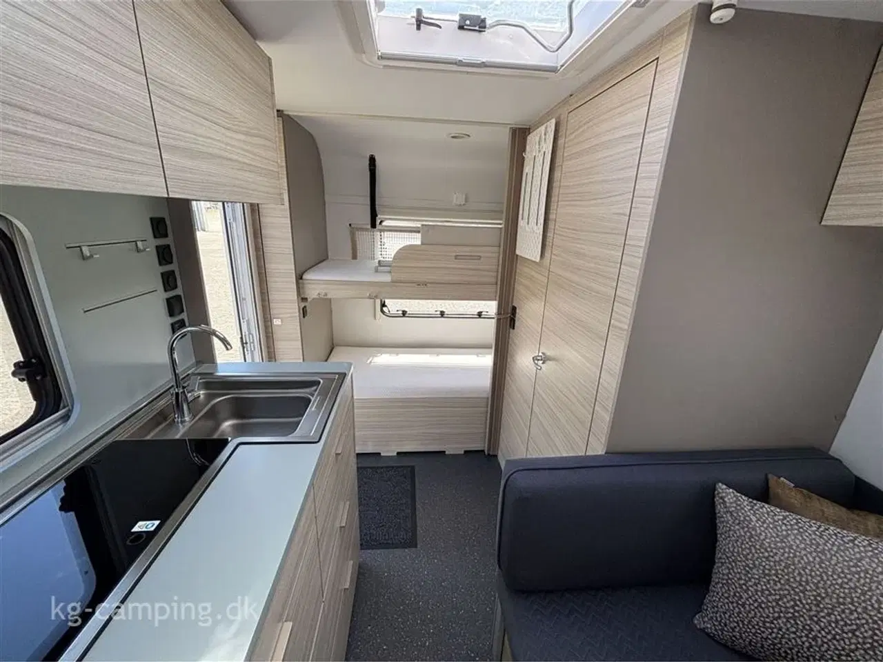 Billede 10 - 2022 - Adria Altea 542 PK   Familievogn med køjer og moderne indretning