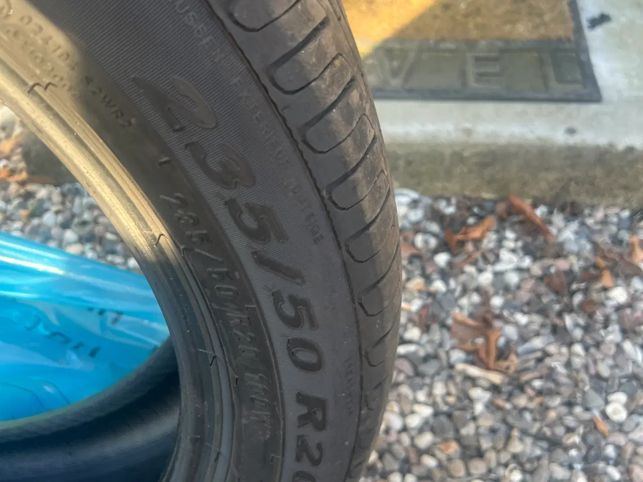 Billede 2 - Næsten nye sommerdæk fra Pirelli – kun kørt 12.000